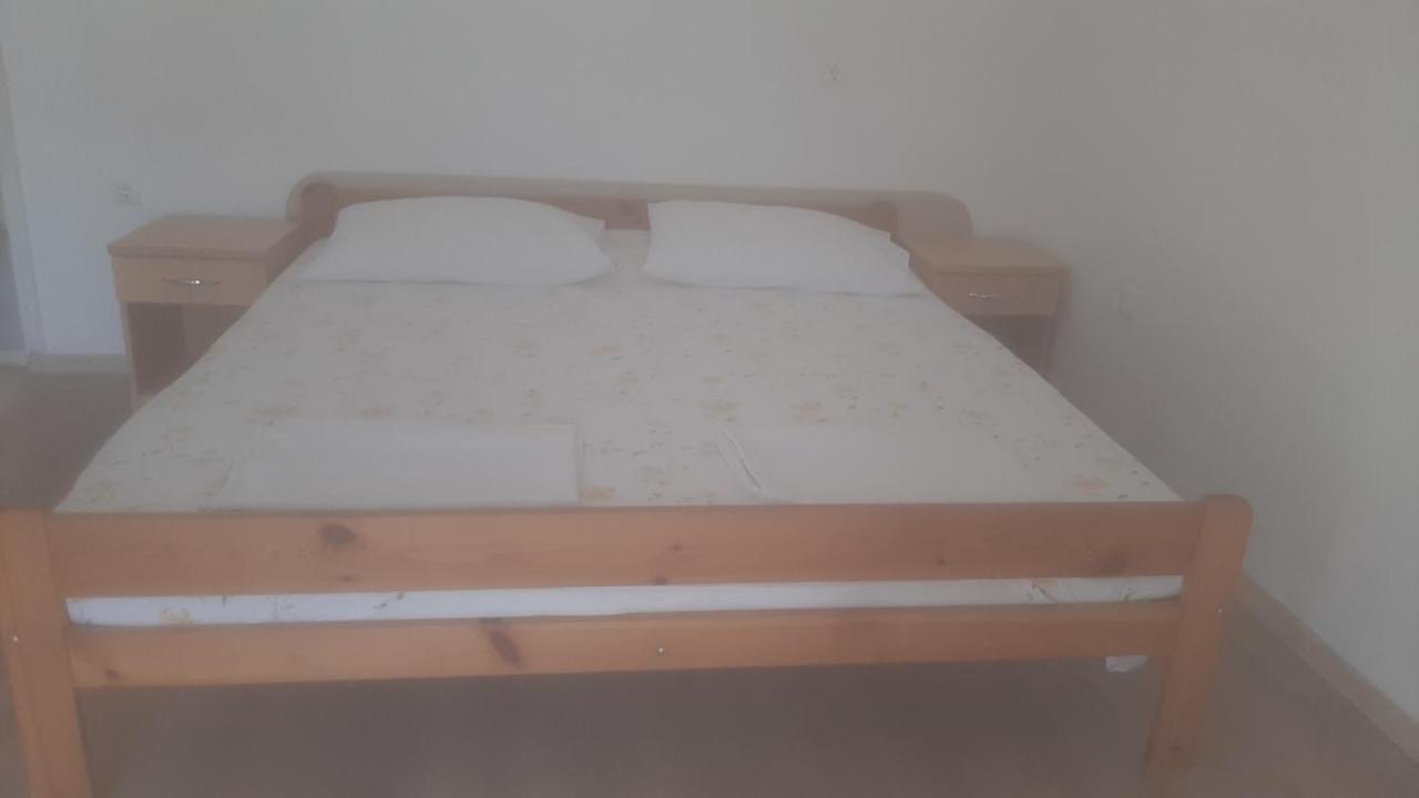 Basil Apartments And Rooms เบทินา ภายนอก รูปภาพ