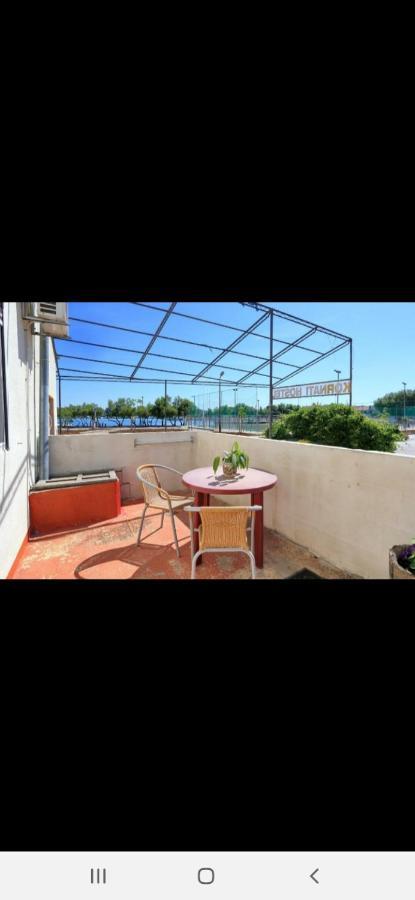 Basil Apartments And Rooms เบทินา ภายนอก รูปภาพ