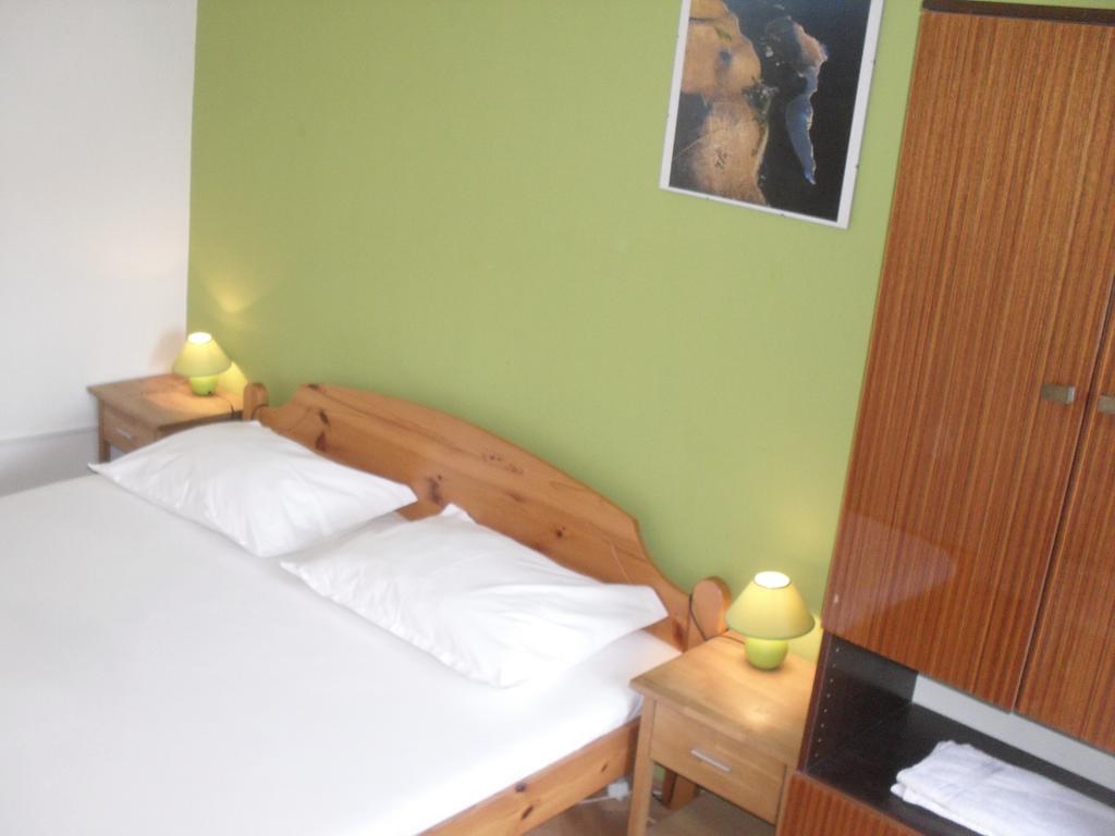 Basil Apartments And Rooms เบทินา ภายนอก รูปภาพ