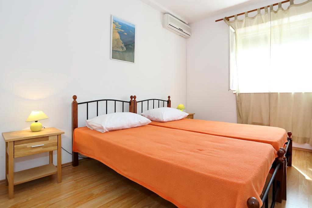 Basil Apartments And Rooms เบทินา ภายนอก รูปภาพ