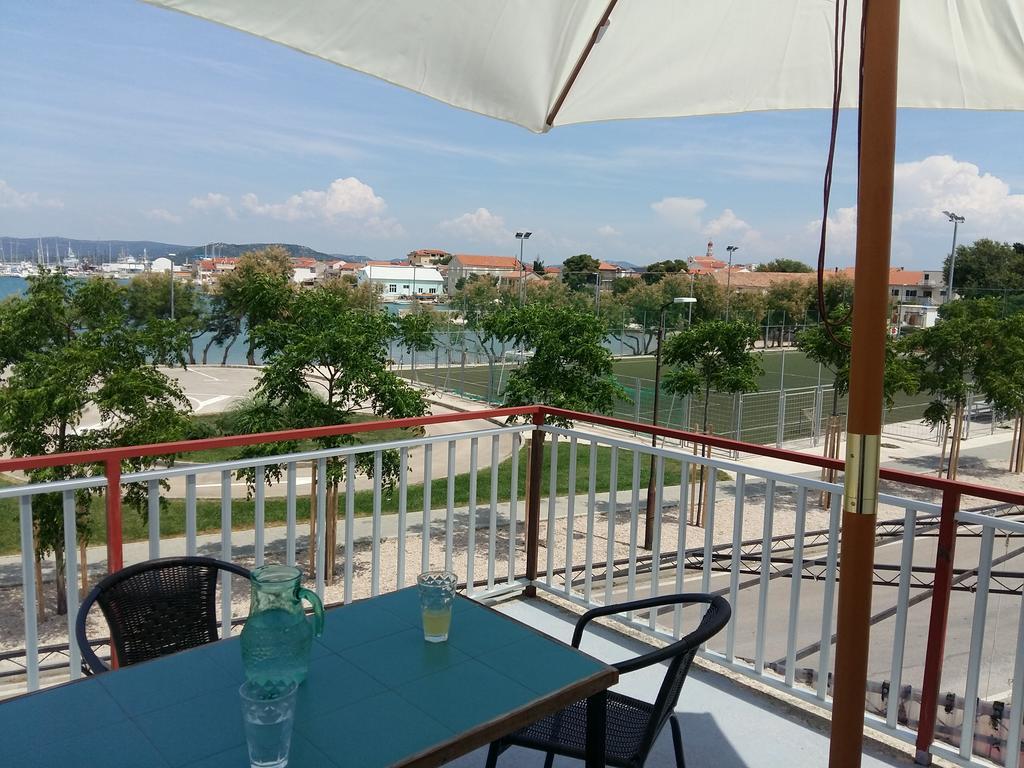 Basil Apartments And Rooms เบทินา ภายนอก รูปภาพ