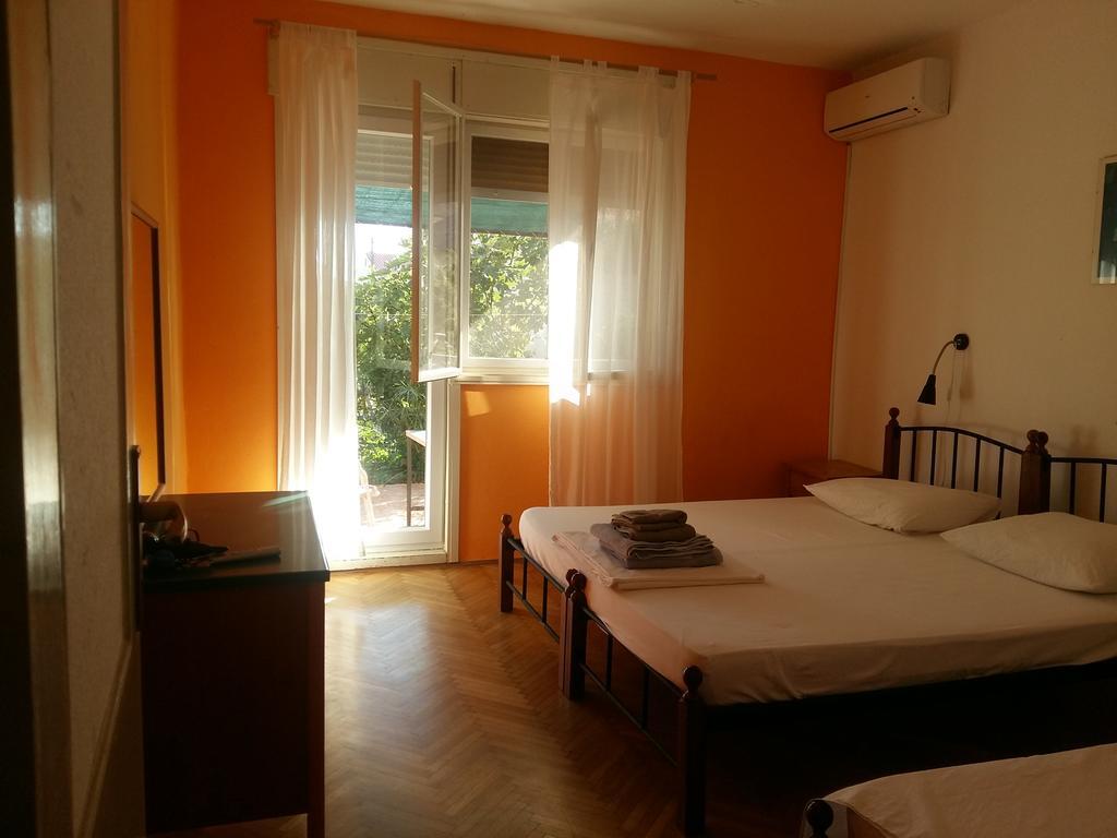 Basil Apartments And Rooms เบทินา ภายนอก รูปภาพ
